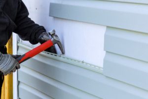 remove vinyl siding